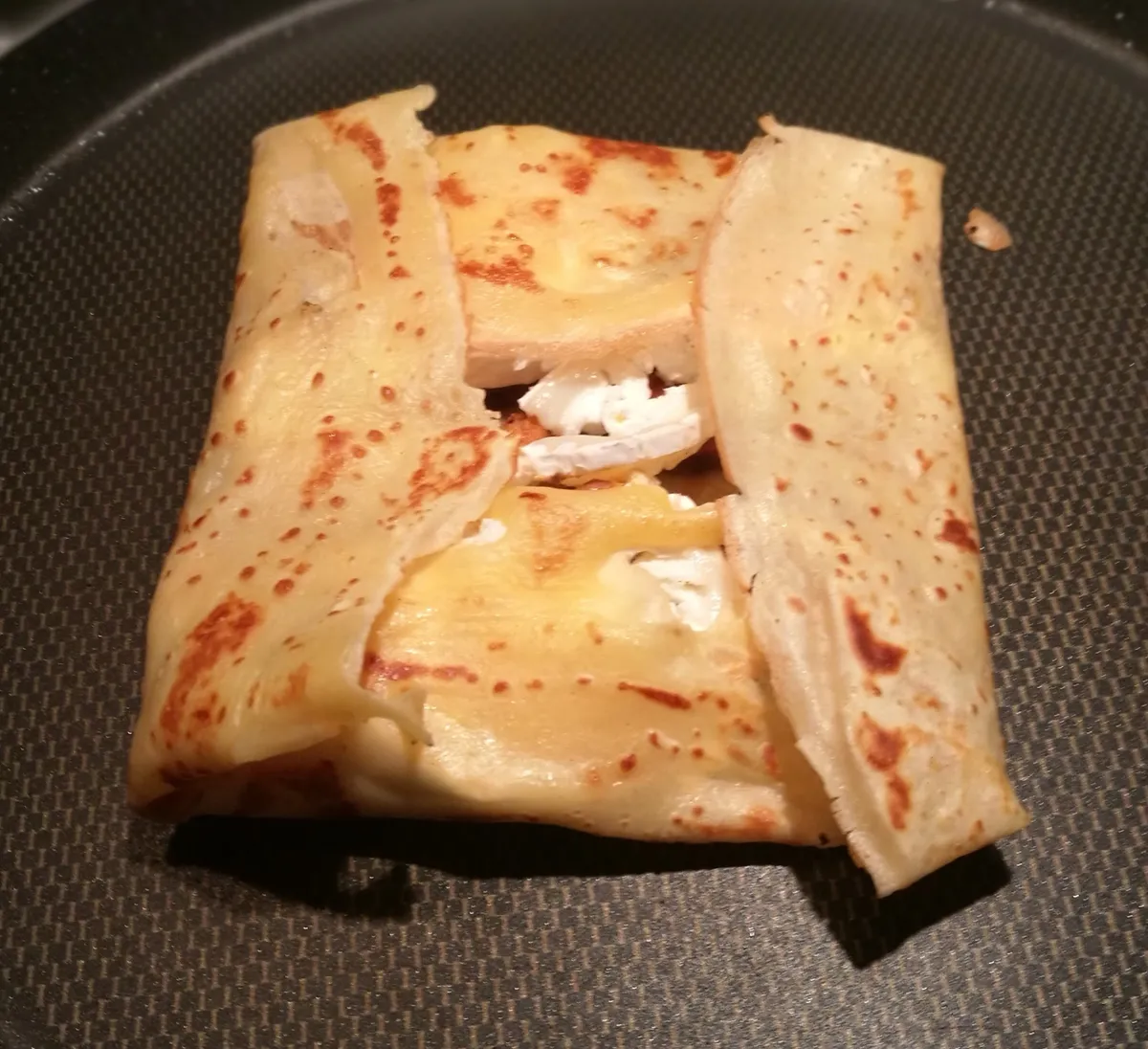 Crêpes au chèvre et au chorizo