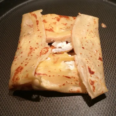 Crêpes au chèvre et au chorizo